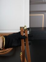 PRADA ハンドバッグ ショルダーバッグ ケース付き - 画像 (9)