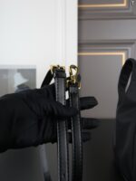 PRADA Re-Nylon ハンドバッグ ショルダーバッグ ケース付き - 画像 (9)