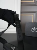 PRADA カメラショルダーバッグ ケース付き 24*16.5cm - 画像 (9)