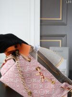 LV Monogram ODYSSÉ キャンバス チェーンつき ケース付き 23*17cm - 画像 (8)