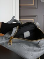 LV Discovery ボディーバック ケース付き 36*19cm - 画像 (9)