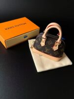 LV Micro Alma キーホルダー ケース付き - 画像 (8)