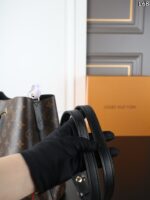 LV NÉONOÉ ショルダーバック 水筒バック ケース付き 26*25cm - 画像 (11)