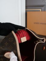LV Line-Up 肩掛けバッグ ケース付き 34*30cm - 画像 (10)