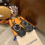 LV キーホルダー