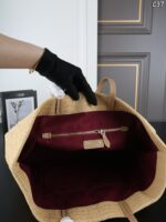 PRADA トートバッグ ケース付き - 画像 (10)