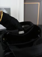 PRADA Re-Nylon ハンドバッグ ショルダーバッグ ケース付き - 画像 (5)
