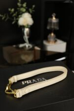 PRADA 水筒バック ケース付き 24*21cm - 画像 (5)