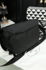 Prada  ショルダーバック ケース付き 25*18cm - 画像 (7)