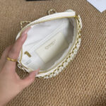 CHANEL ボディーバック ノベルティ ケース付き 24a 17*24*11cm - 画像 (13)