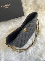 CHANEL hoboバックvip ノベルティ ケース付き  20*9*16cm - 画像 (10)