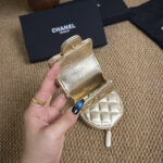 CHANEL イヤホンケース＆小銭いれ セットポーチ ノベルティ Vic商品 ケース付き - 画像 (13)