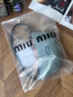 MiuMiu 肩掛けバック ノベルティ 26*12cm - 画像 (9)