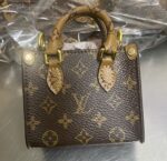 LV Mini Onthego キーホルダー ケース付き - 画像 (9)