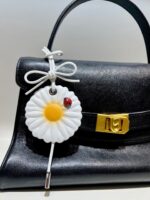 Dior Clover バッグチャーム - 画像 (9)