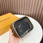 LV 化粧ポーチ 16.5*7.5*14cm - 画像 (6)