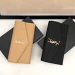SAINT LAURENT 長財布 二つ折り財布 ケース付き 358393  19*11*3cm