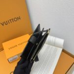 LOUIS VUITTON 二つ折り財布 ケース付き M58109 15*10cm - 画像 (9)