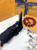 LV 二つ折り財布 ケース付き 25983 11*9cm - 画像 (6)