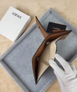 LOEWE 三つ折り財布 ケース付き L115 10.5*9.5cm - 画像 (6)