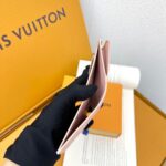 LOUIS VUITTON カード入れ 二つ折り財布 ケース付き 82381 9*11.5*1.5cm - 画像 (6)