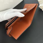 CELINE  二つ折り財布 ケース付き 10H262 10.5*9*2cm - 画像 (6)
