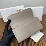 CELINE 長財布 二つ折り財布 ケース付き 10318 19*10.5*3.5cm - 画像 (4)