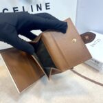 CELINE 三つ折り財布 ケース付き 10H262 10.5*9*2cm - 画像 (6)