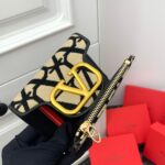 Valentino 三つ折り財布 ケース付き 2401 11*9*2cm - 画像 (5)