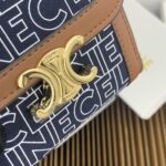 CELINE 三つ折り財布 ケース付き 10782 10.5*9*22cm - 画像 (5)