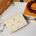 LV 二つ折り財布 中サイズ ケース付き M61928 11*8.5*3.5cm - 画像 (5)