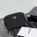 Prada 化粧ポーチ ケース付き 218 17*5*11cm 12*8*3.5cm - 画像 (2)