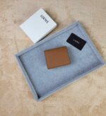 LOEWE 三つ折り財布 ケース付き L115 10.5*9.5cm - 画像 (3)