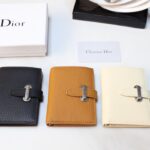 DIOR 二つ折り財布 ケース付き 8856 11*8*2cm