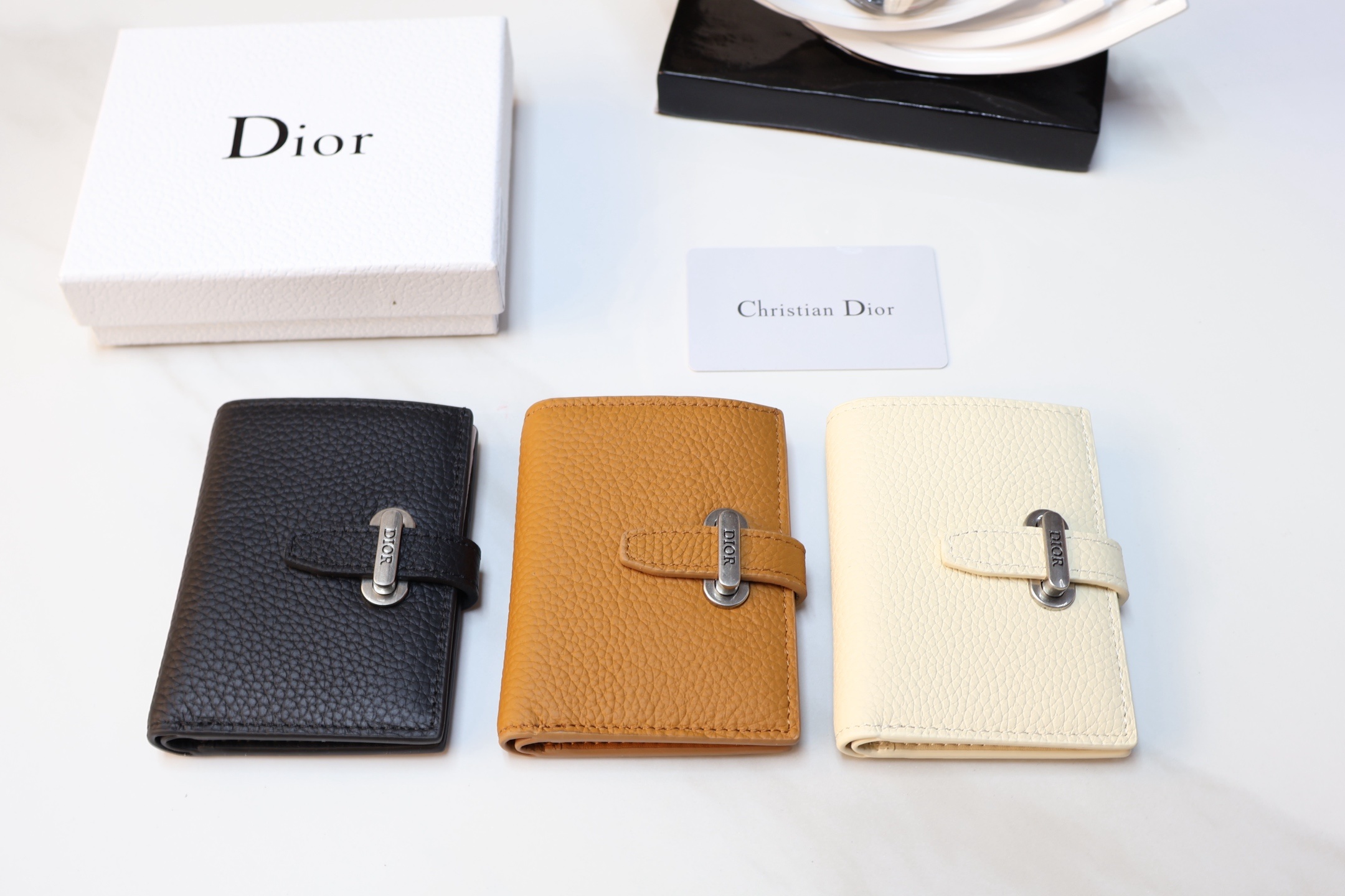 007 DIOR 二つ折り財布 ケース付き 8856 11*8*2cm - 画像 (1)