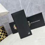 Prada 長財布 二つ折り財布 ケース付き 302 10*19*2cm - 画像 (4)
