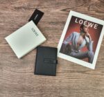LOEWE 二つ折り財布 ケース付き L1120 14*10*3cm - 画像 (3)