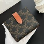 CELINE  二つ折り財布 ケース付き 10H262 10.5*9*2cm - 画像 (4)