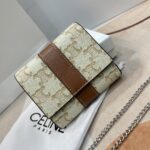 CELINE 三つ折り財布 チェーン付き ケース付き10665 10.5*9cm - 画像 (3)