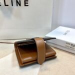 CELINE 三つ折り財布 ケース付き 10H262 10.5*9*2cm - 画像 (11)