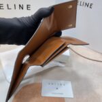 CELINE 三つ折り財布 チェーン付き ケース付き10665 10.5*9cm - 画像 (14)