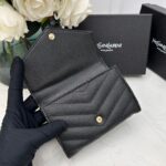 SAINT LAURENT 二つ折り財布 ケース付き 0658 13.5*9.5*3cm - 画像 (3)