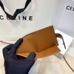 CELINE 三つ折り財布 ケース付き 10H262 10.5*9*2cm - 画像 (13)
