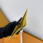 LOUIS VUITTON 二つ折り財布 長財布 カード入れ パスポートケース ケース付き M12664 - 画像 (16)