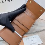 CELINE 三つ折り財布 チェーン付き ケース付き10665 10.5*9cm - 画像 (13)