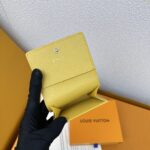 LOUIS VUITTON 二つ折り財布 長財布 カード入れ パスポートケース ケース付き M12664 - 画像 (22)
