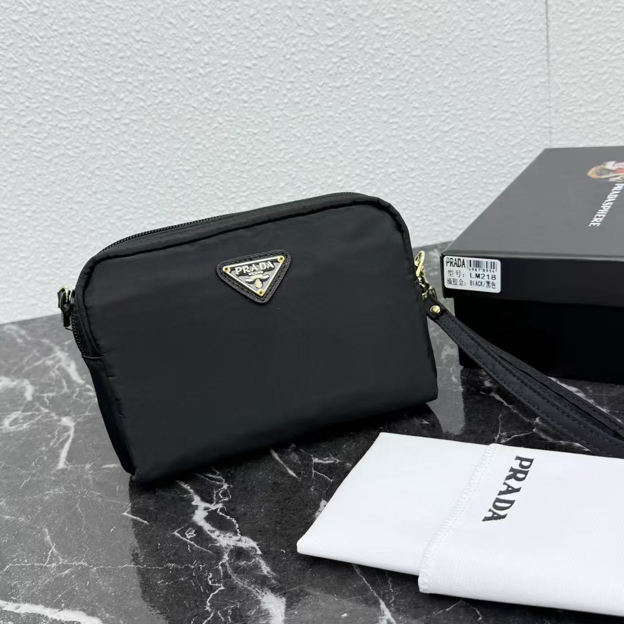 015_ZT Prada 化粧ポーチ ケース付き 218 17*5*11cm 12*8*3.5cm - 画像 (1)