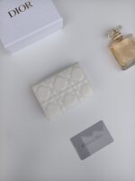 DIOR 二つ折り財布 ケース付き 2603 11*8.5*3cm - 画像 (12)