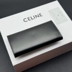 CELINE 長財布 二つ折り財布 ケース付き 10E313 19*10cm - 画像 (18)