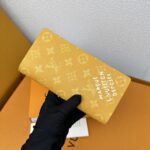 LOUIS VUITTON 二つ折り財布 長財布 カード入れ パスポートケース ケース付き M12664 - 画像 (26)